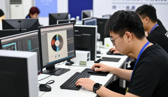 物料清单：电梯广告在仓储物流的应用要点